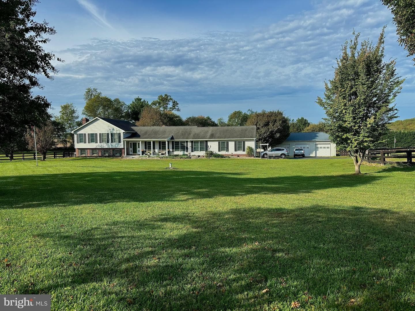 908 Priestford Road photo 1