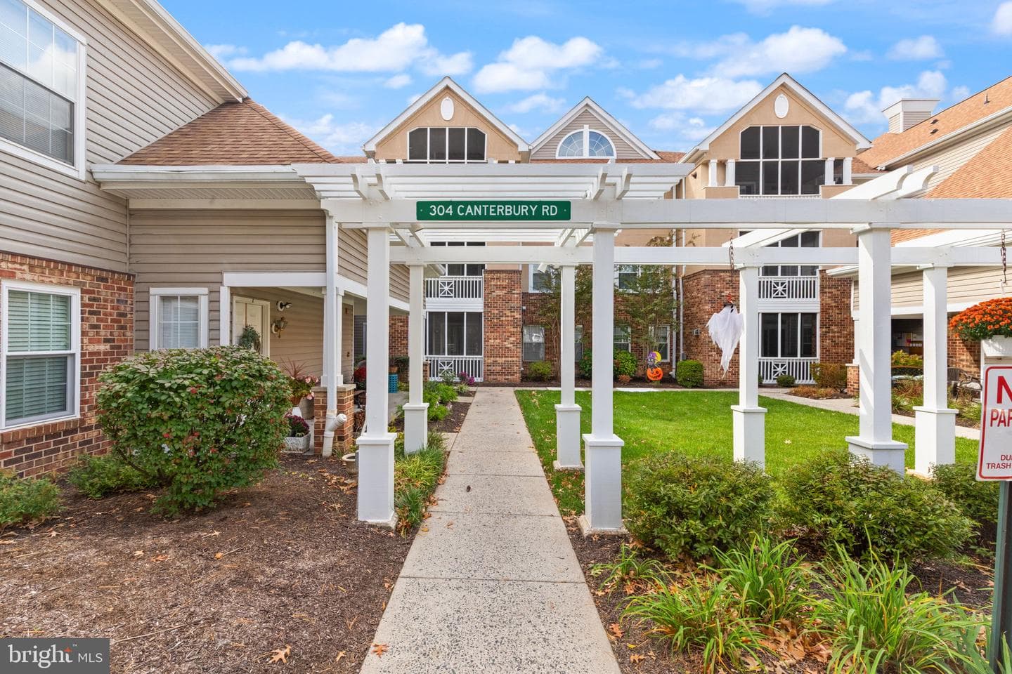 304 Canterbury Road #304-K photo 1
