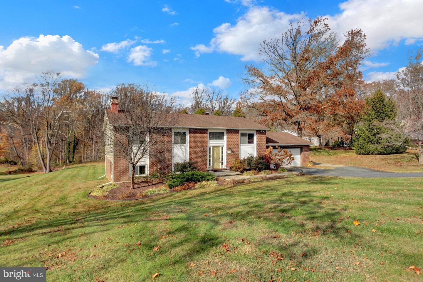 2814 College View Drive photo 1