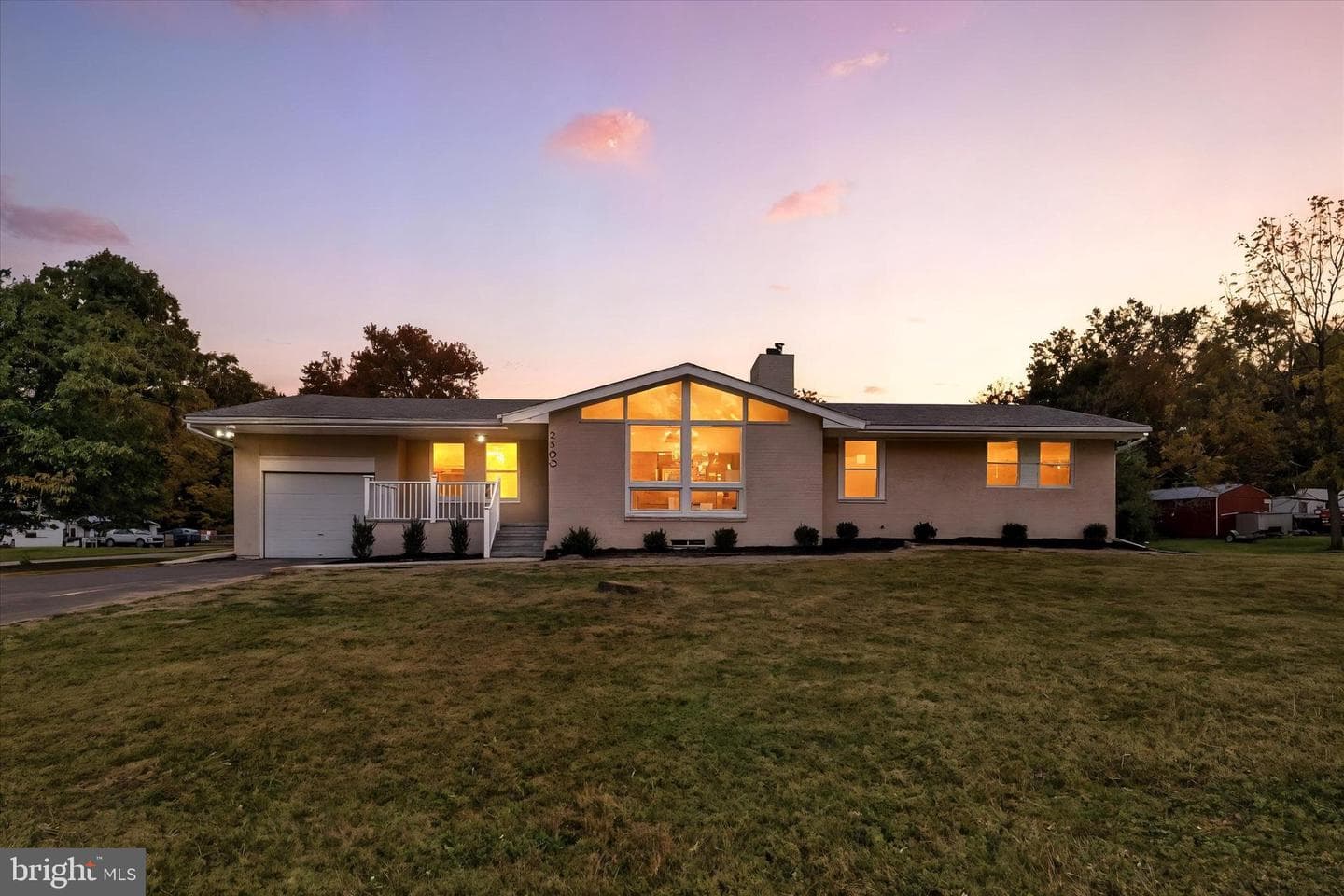 2300 Shannon Road photo 1
