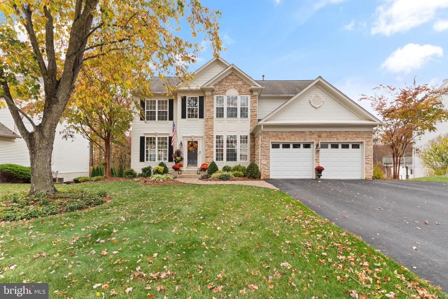 1011 Saddleback Way photo 1