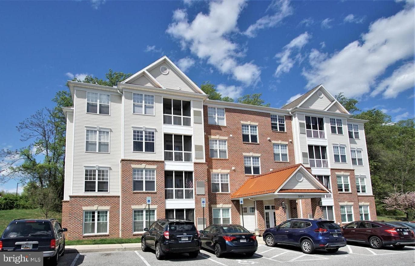 301 Tiree Court #303 photo 1