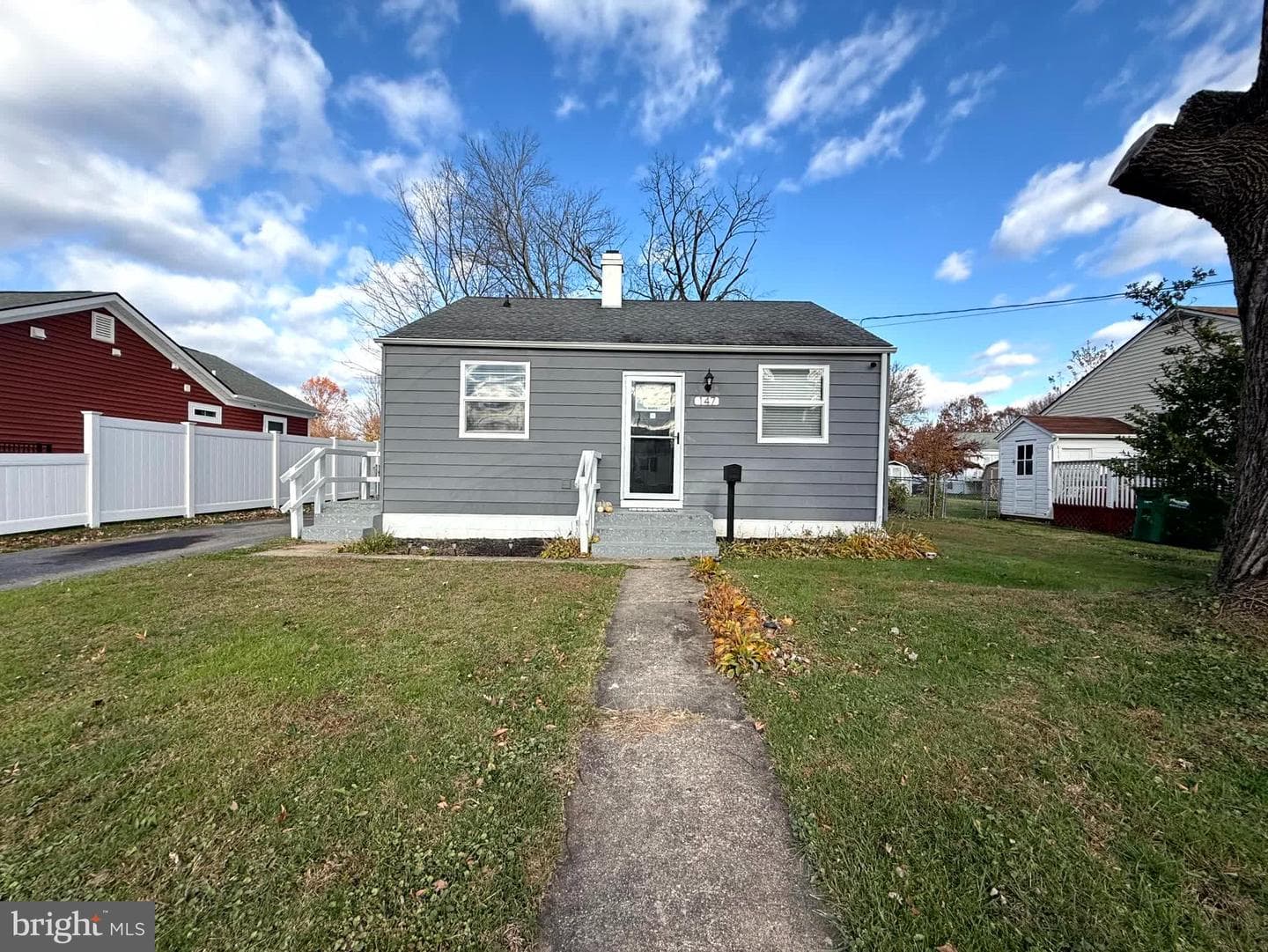 147 Bannister Avenue photo 1
