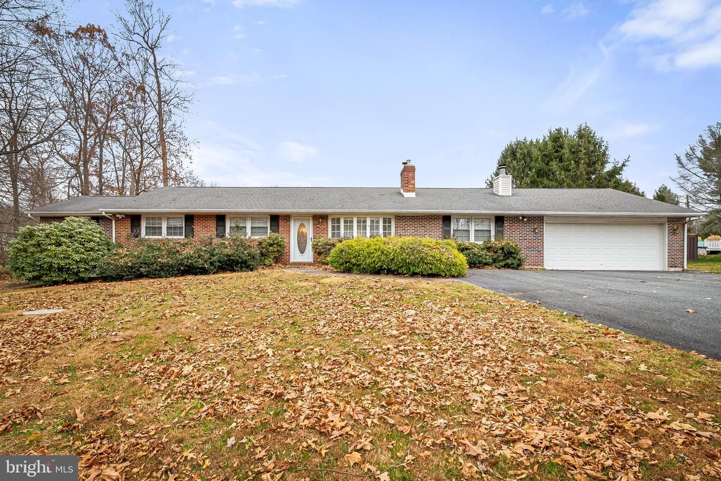 2114 Oaklyn Drive photo 1