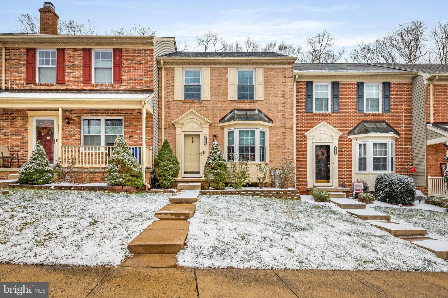 423 Oakton Way photo 1