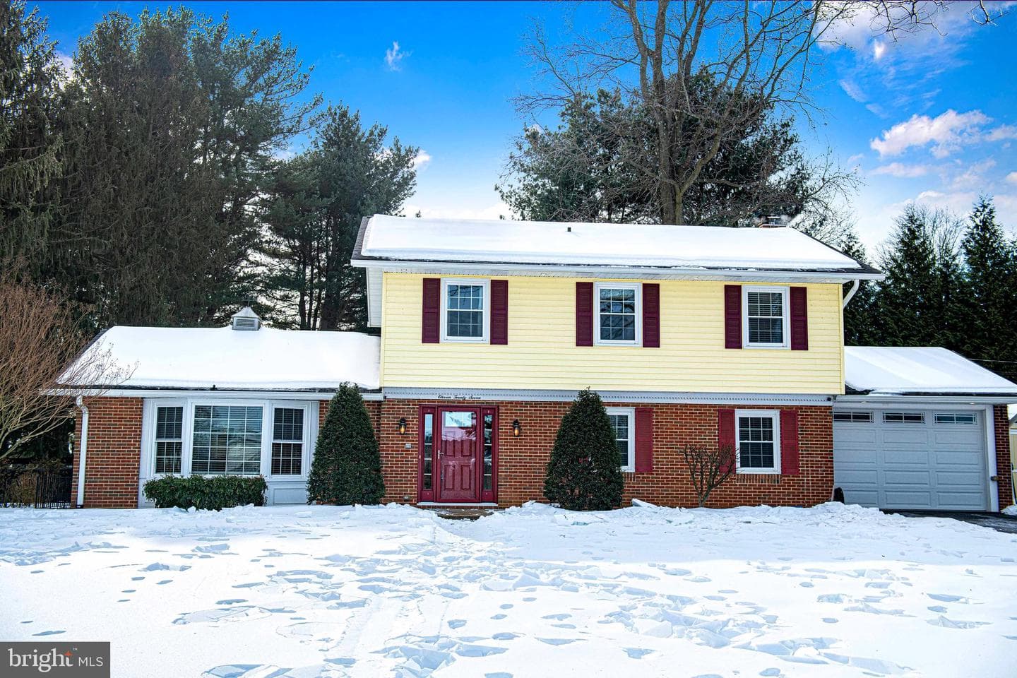 1127 Darlene Road photo 1