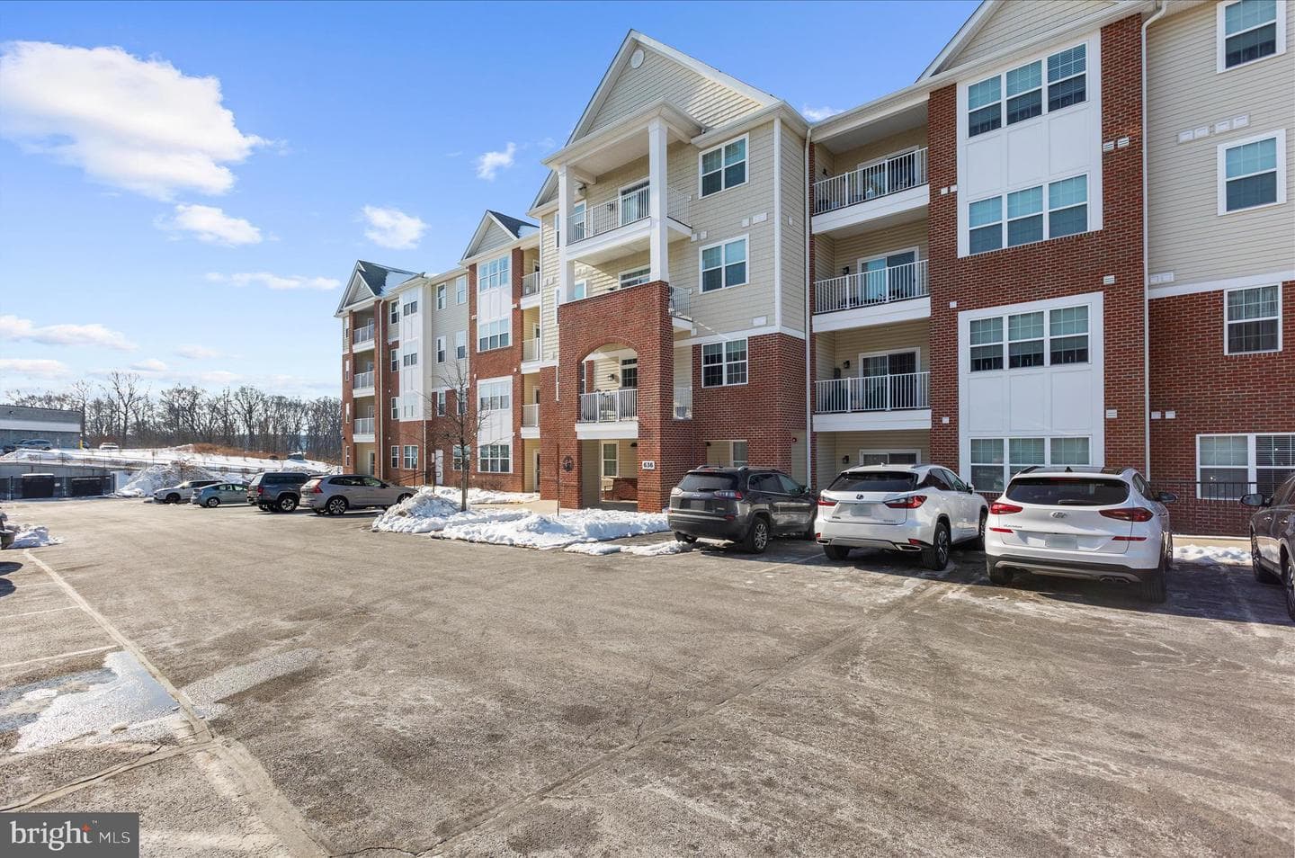 636 Wallingford Road #3j photo 1