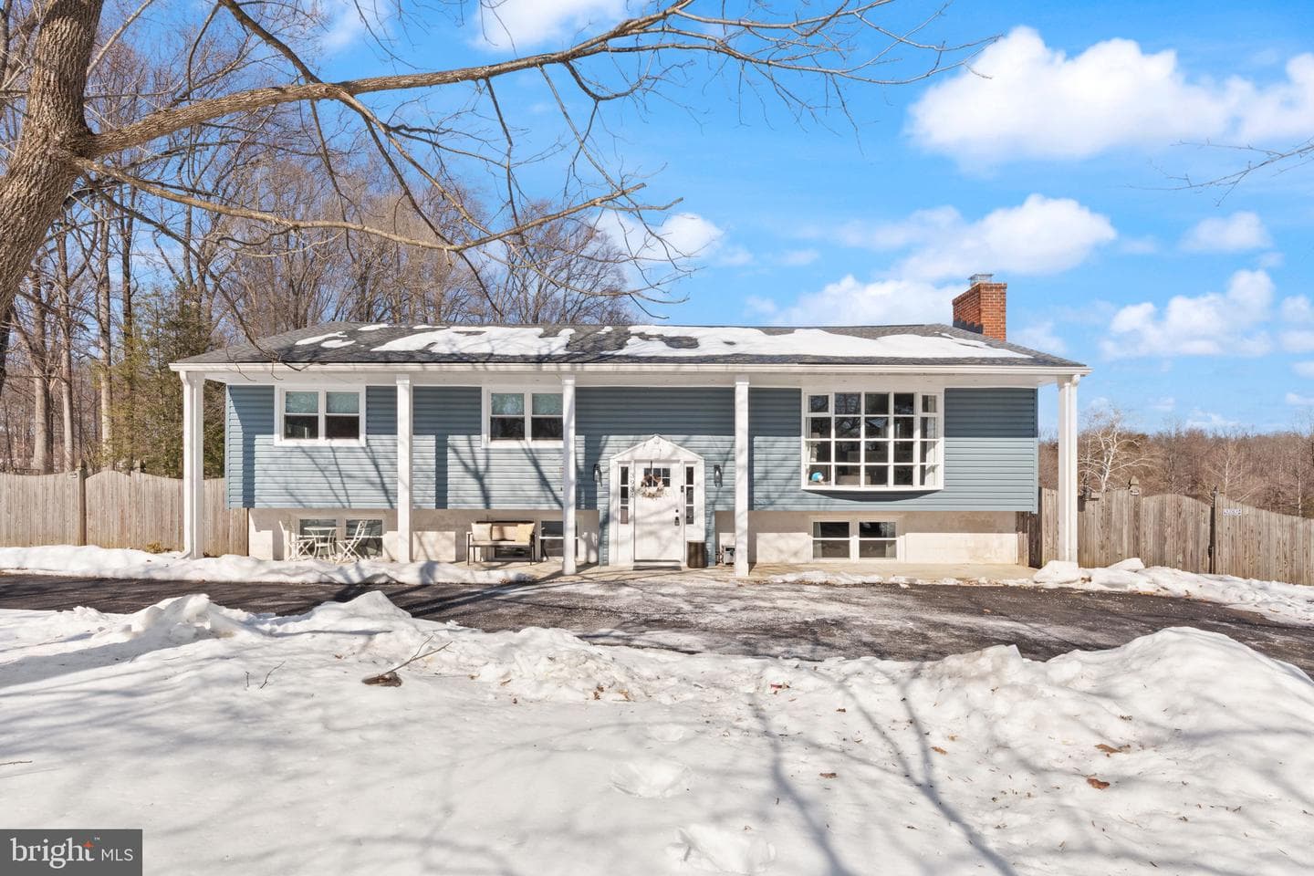 3934 Paddrick Road photo 1