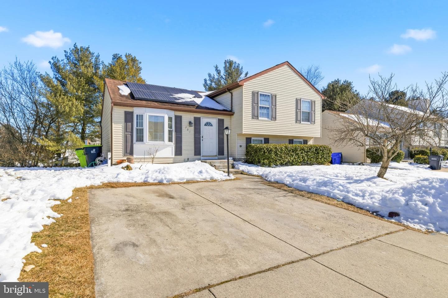 721 Rainbow Court photo 1