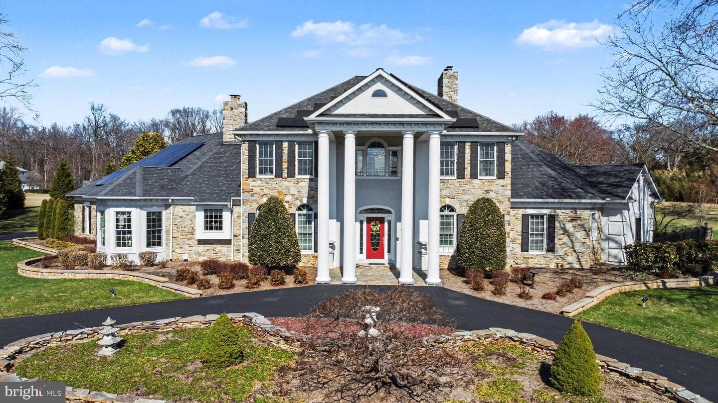 2309 Kings Arms Drive