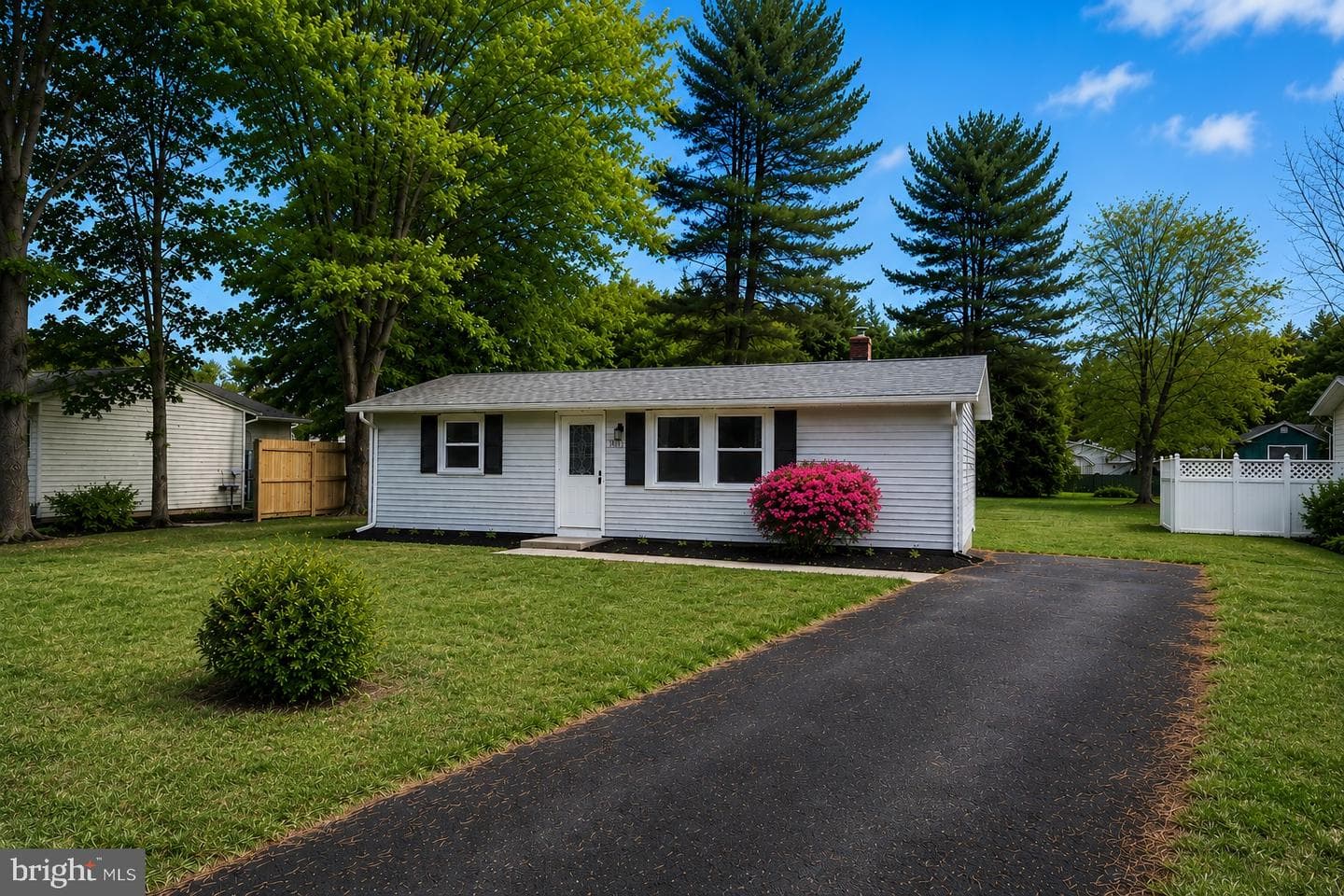 3905 Love Avenue photo 1