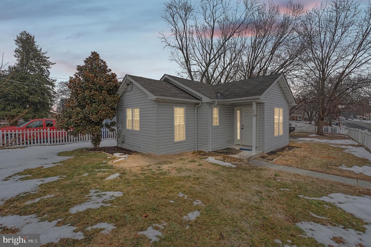 339 Edmund Street photo 1