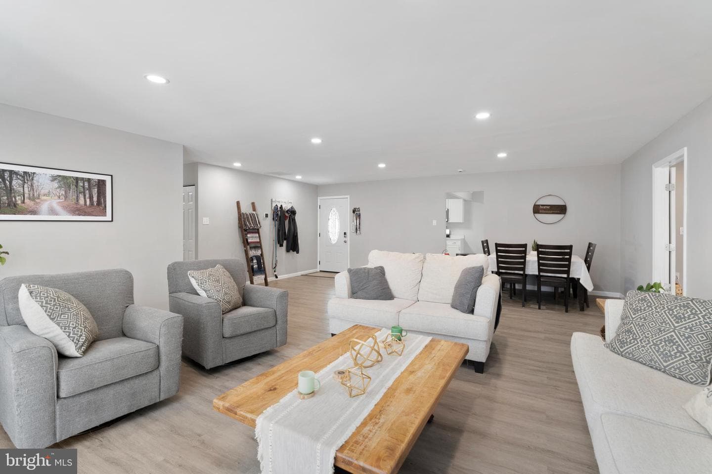 311 Summerfield Court photo 1