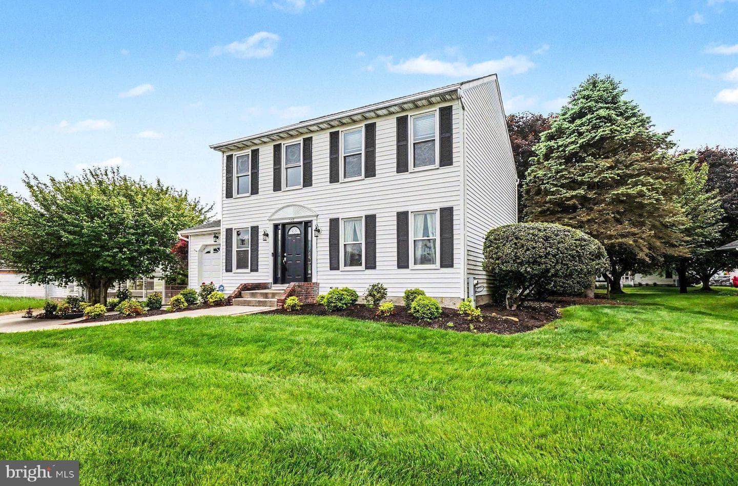 1562 Bentley Circle