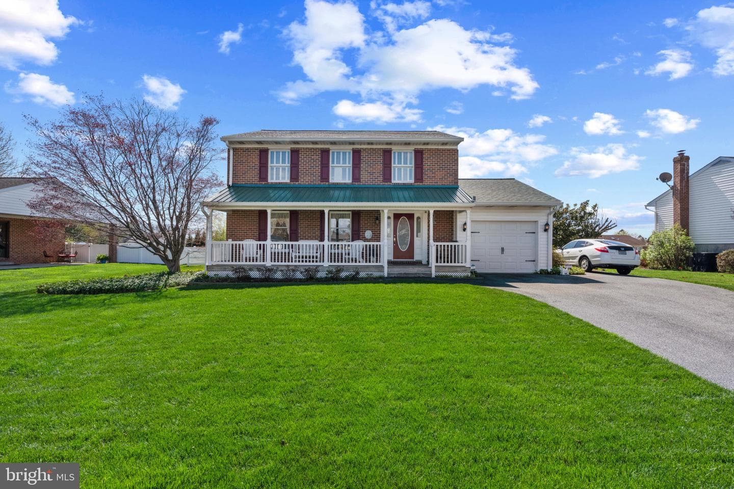 709 Huntington Way photo 1