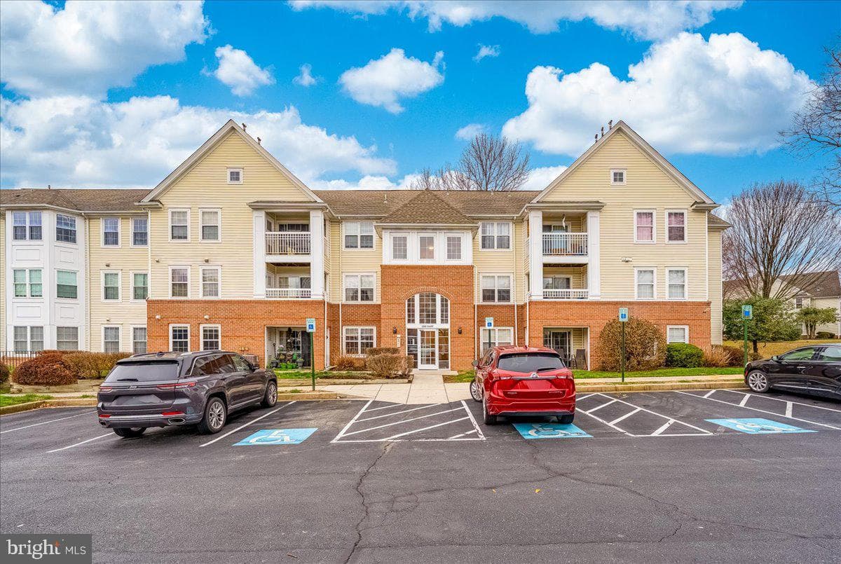 1310 Sheridan Place #36 (306) photo 1