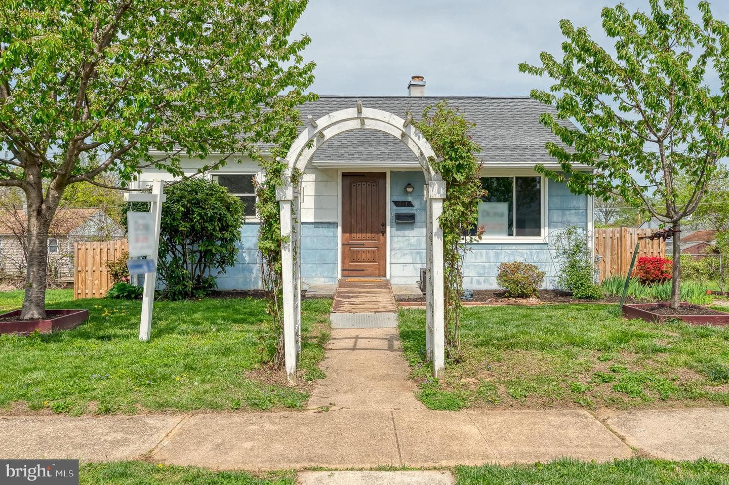147 Bay Blvd photo 1