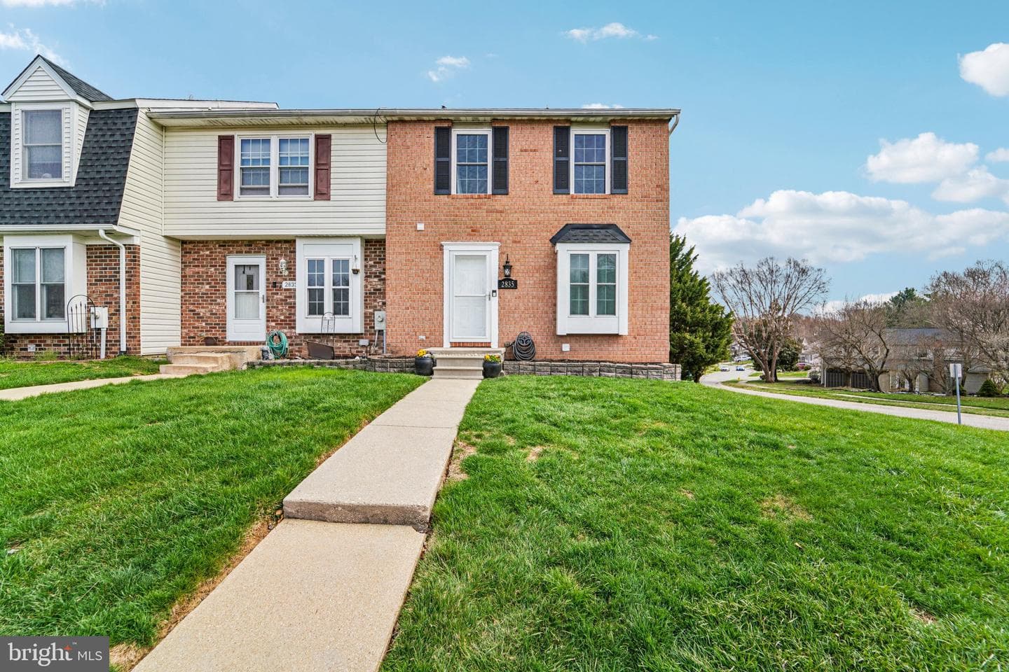 2835 Meredith Court