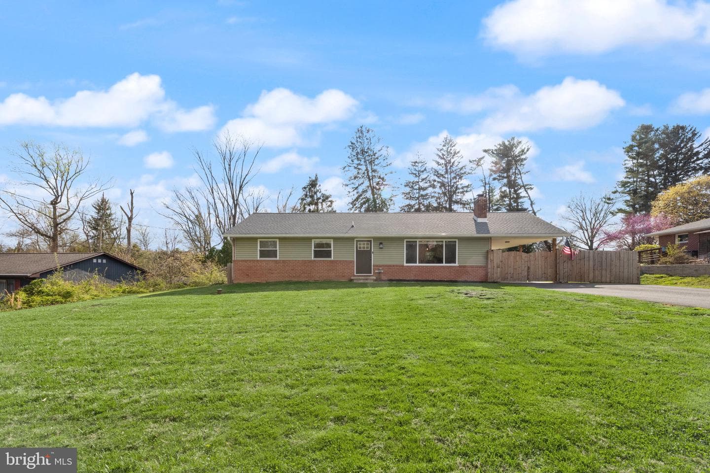 314 Lakeside Drive
