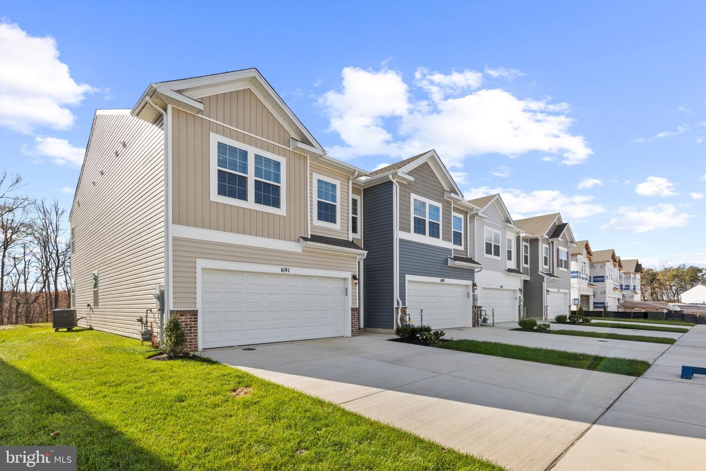 705 Pickerel Place