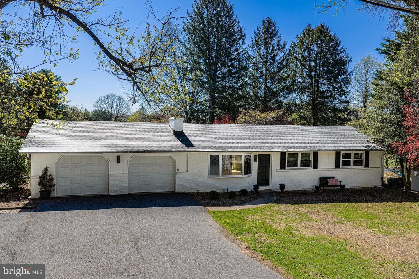 2501 Roy Terrace photo 1