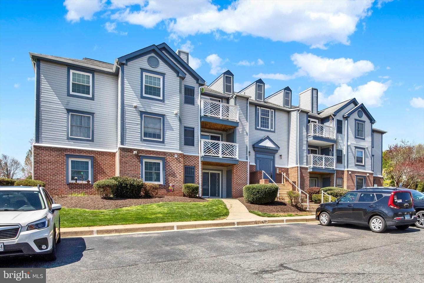 200 Oak Leaf Circle #200-L
