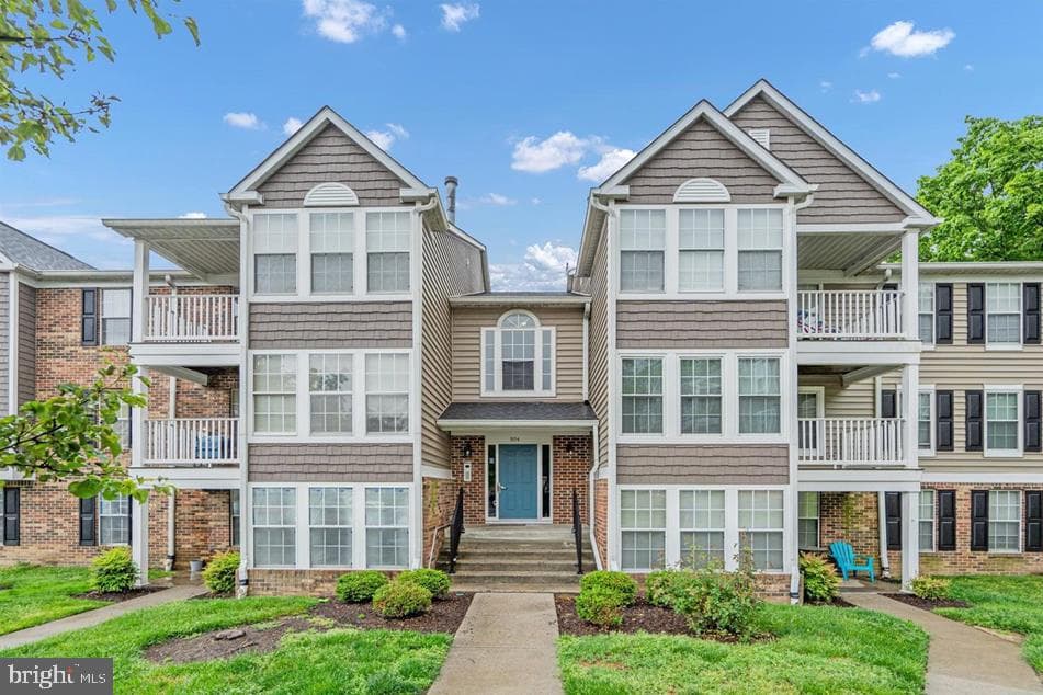 904 Swallow Crest Court #904-D photo 1