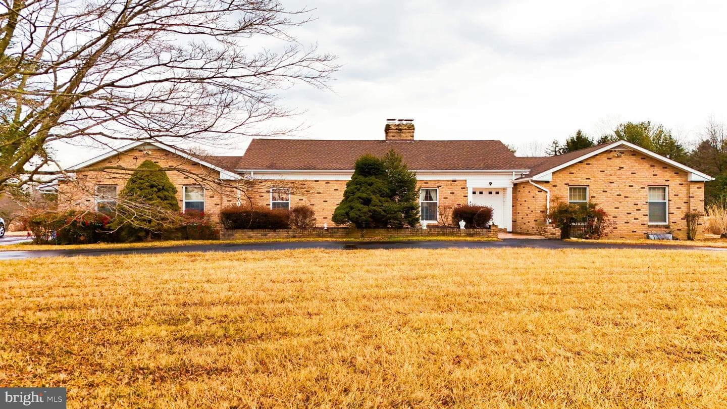 205 Glenville Road photo 1