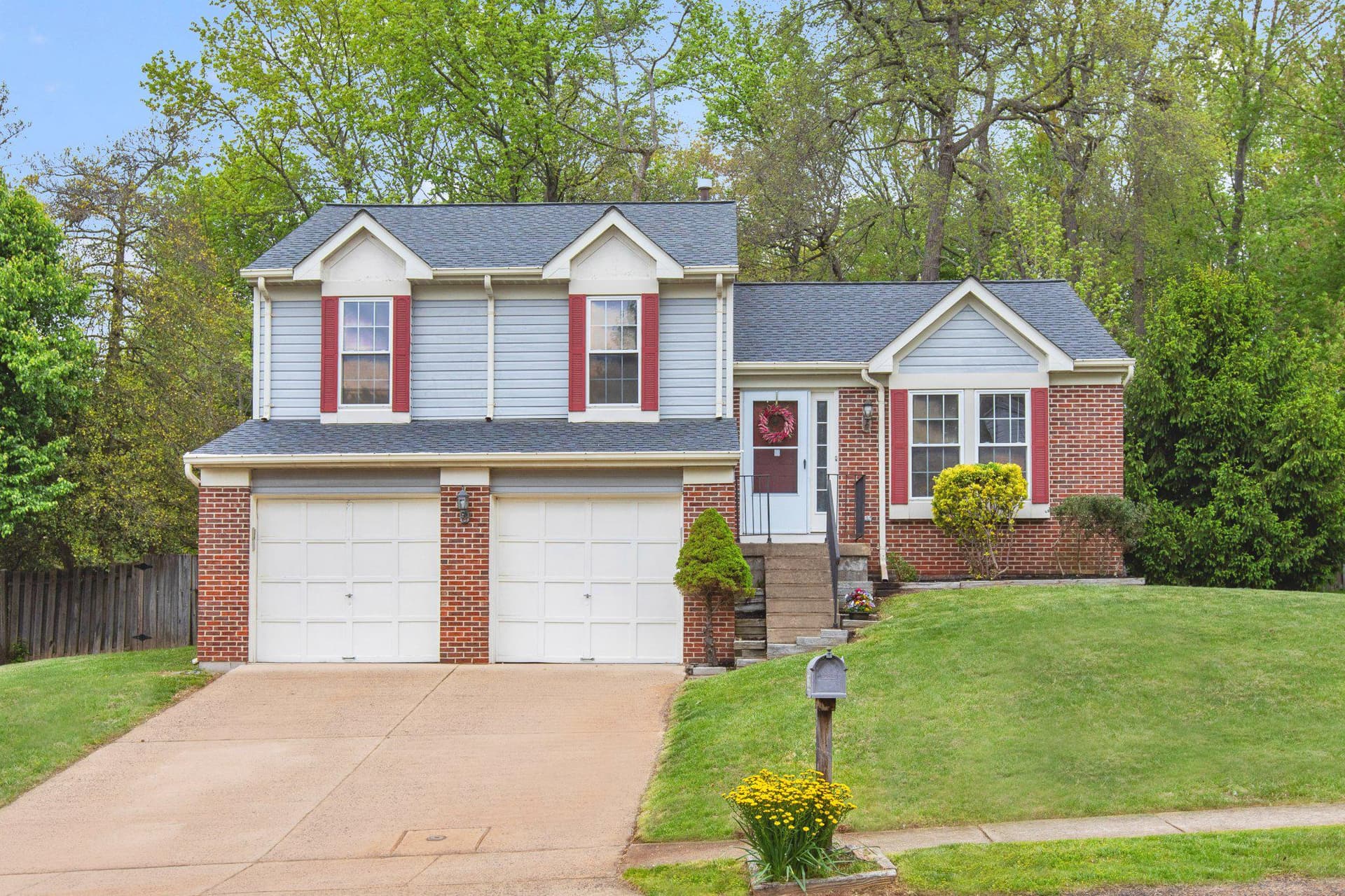 3132 Laurel View Drive