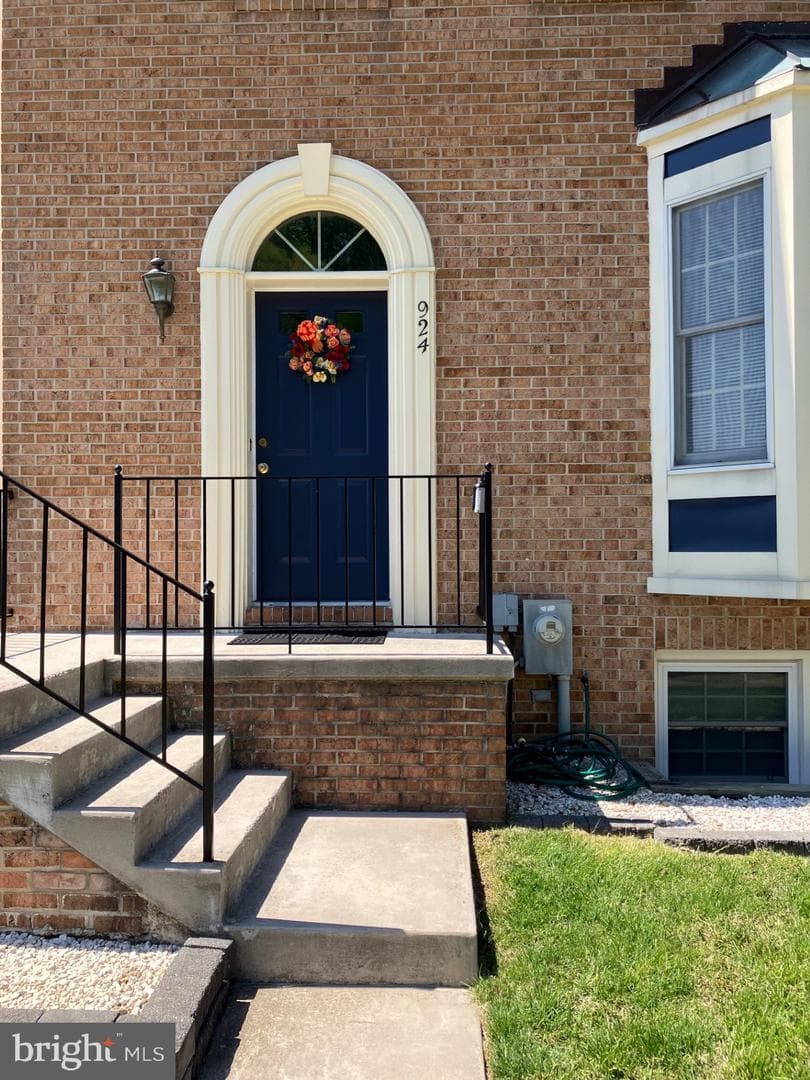 924 Buckland Place