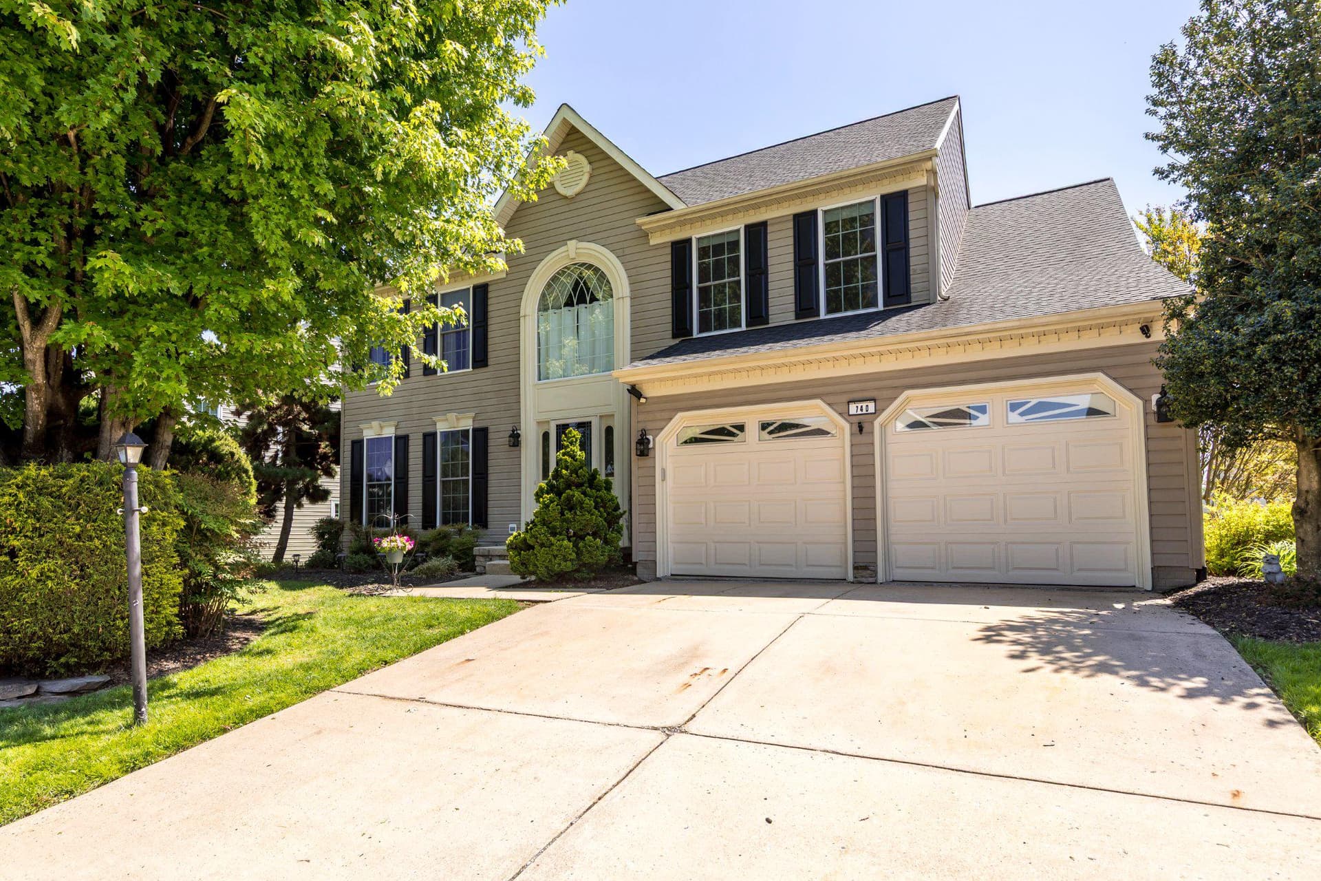 740 Hickory Limb Circle