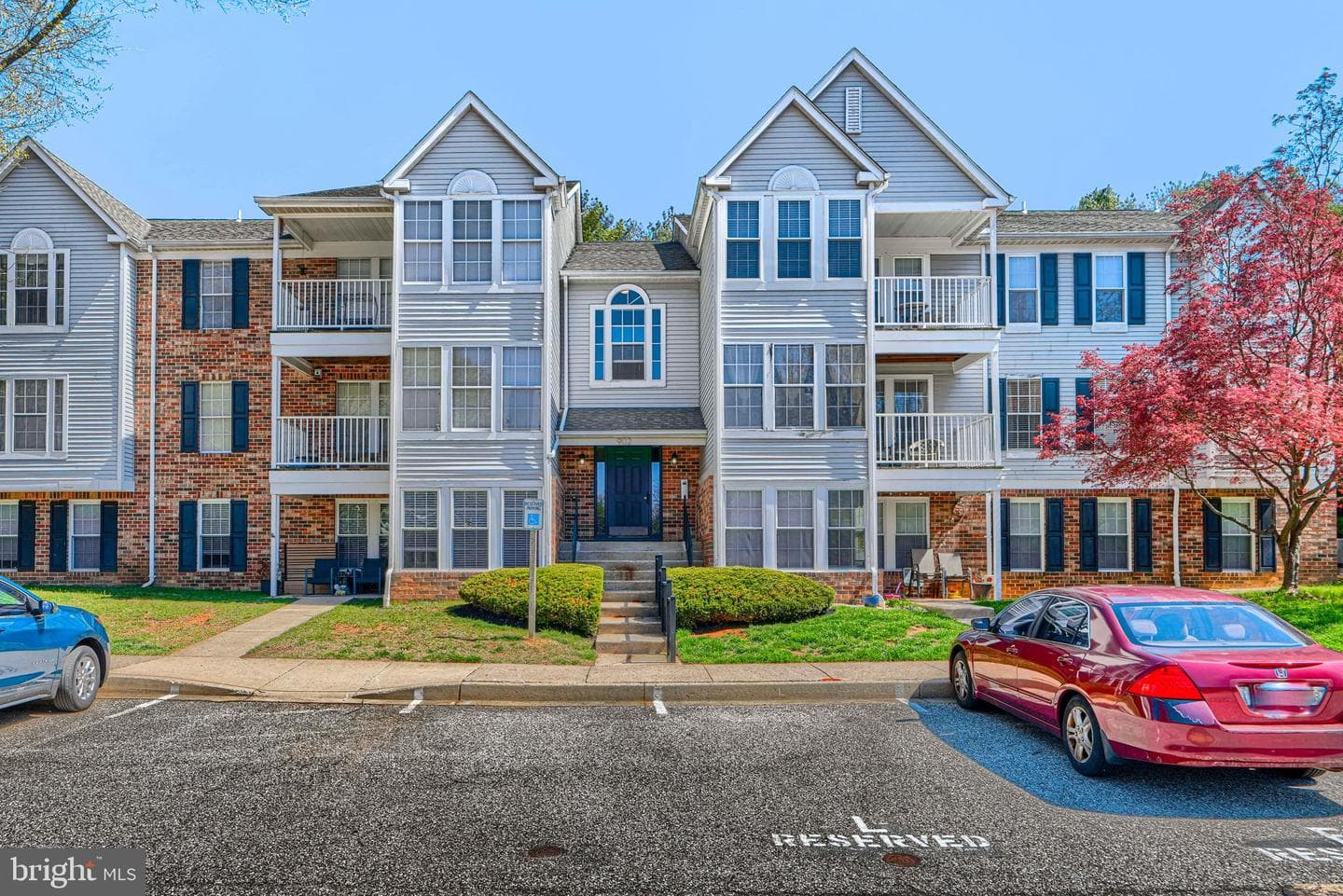 902 Jessicas Lane #902-E