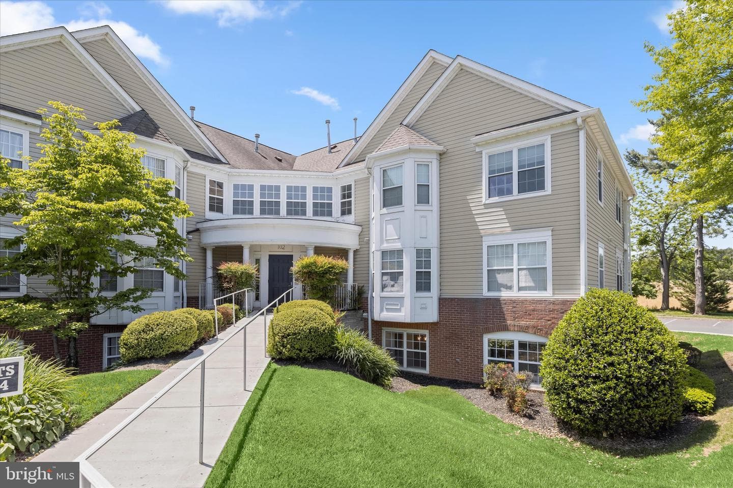102 Bayland Drive #102-16