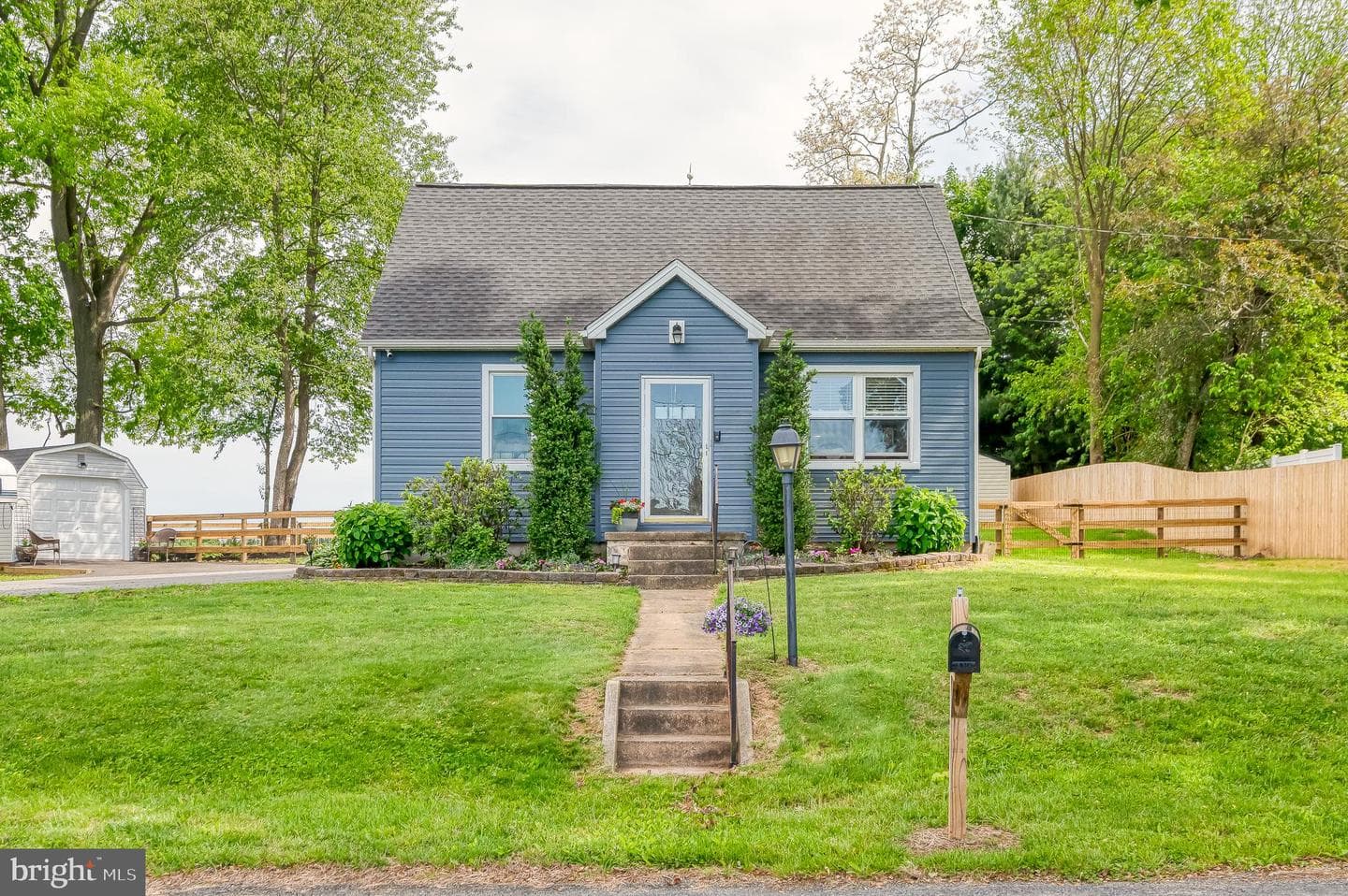 1523 Kerr Road photo 1