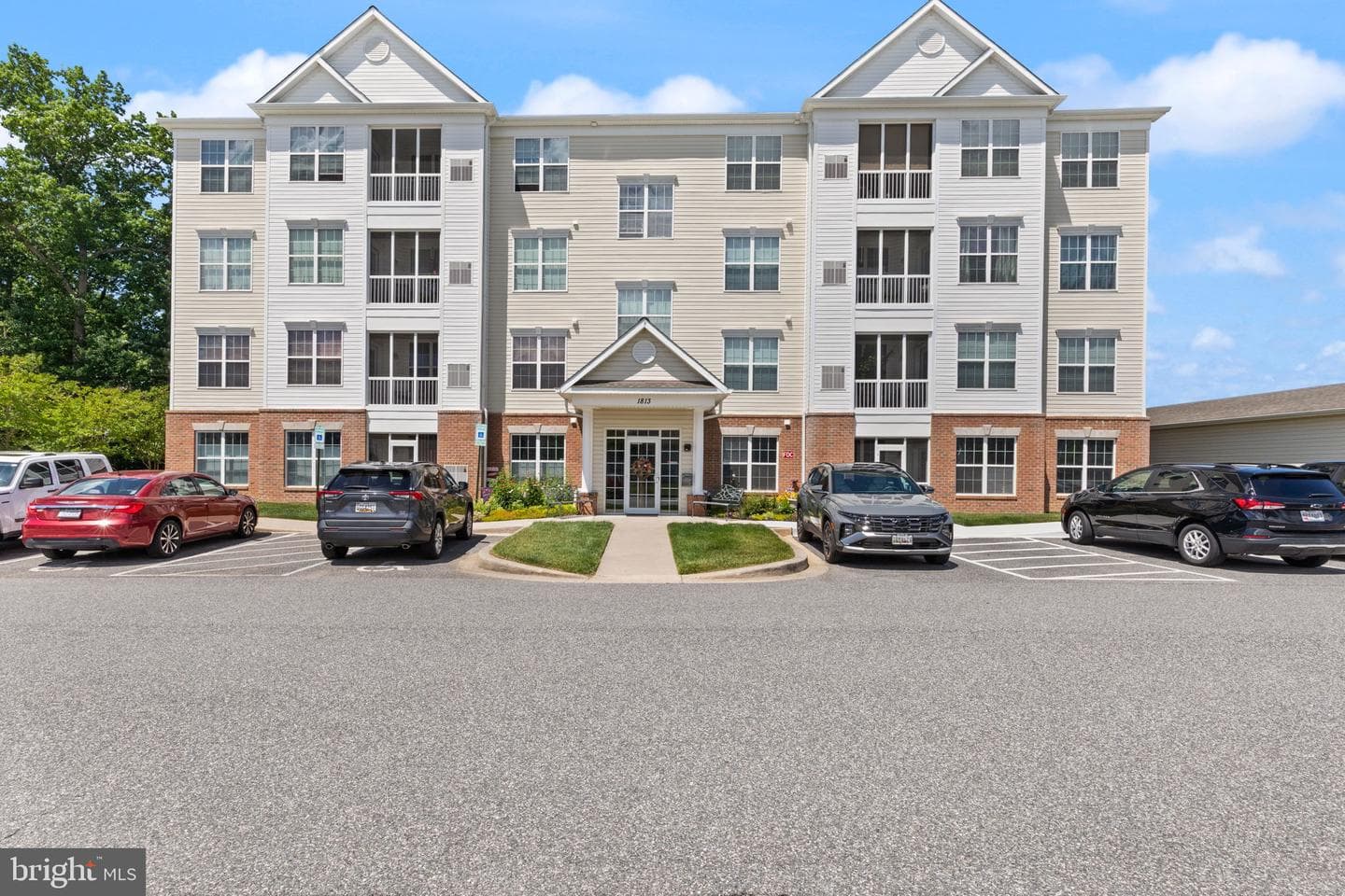 1813 Selvin Drive #303