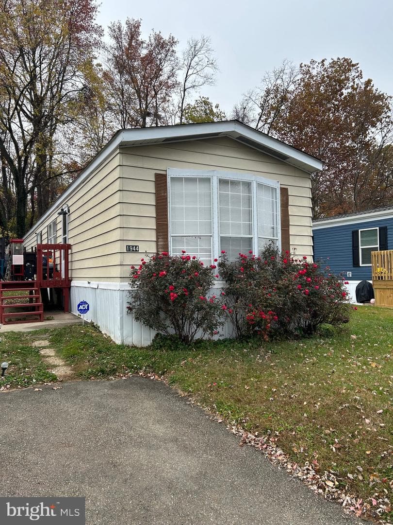 1944 Chipper Drive