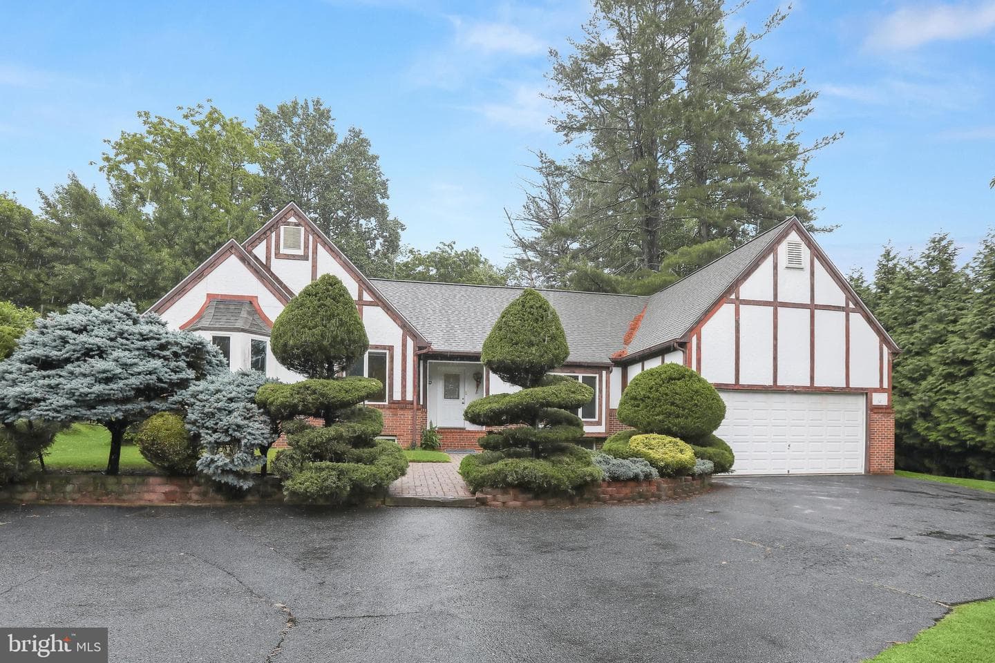 1421 Saratoga Drive