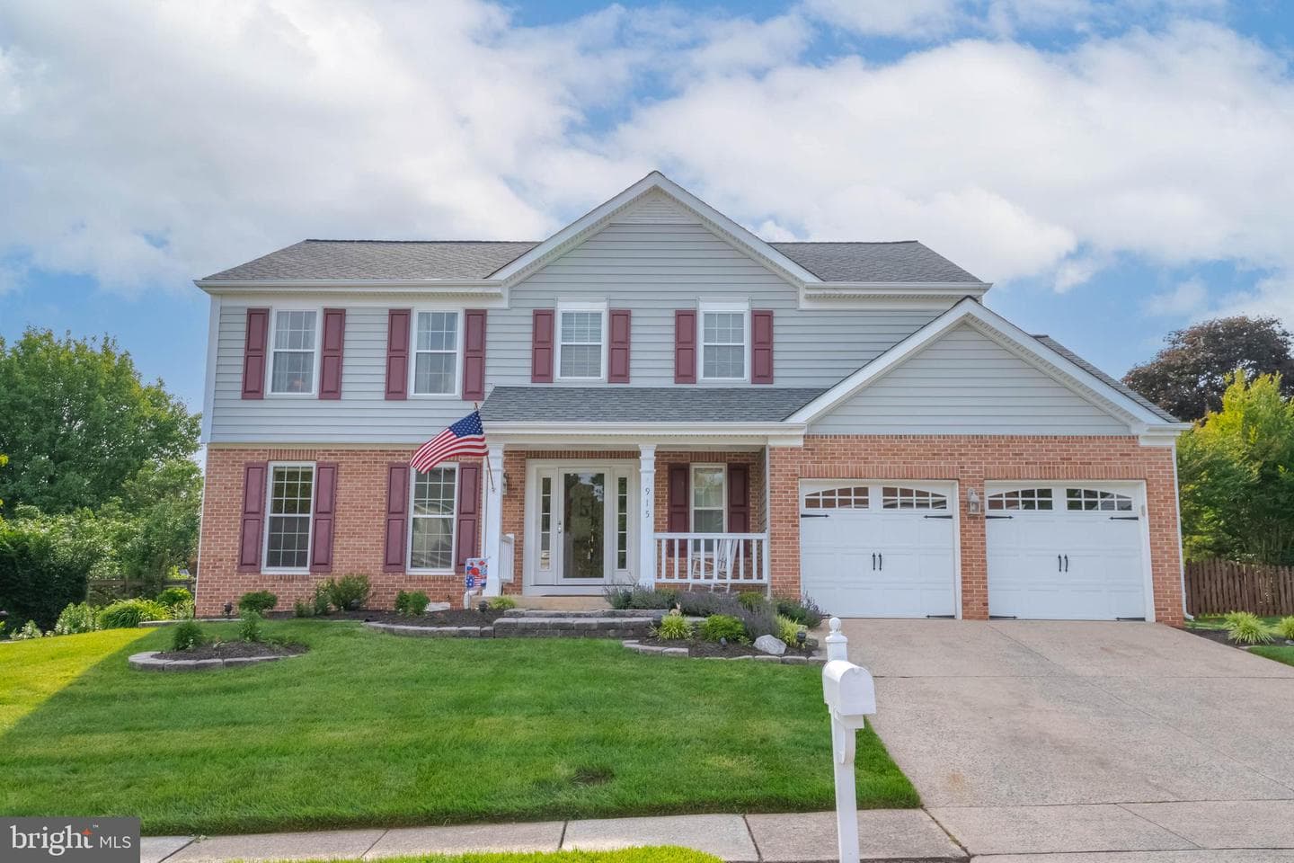 915 Hepburn Lane