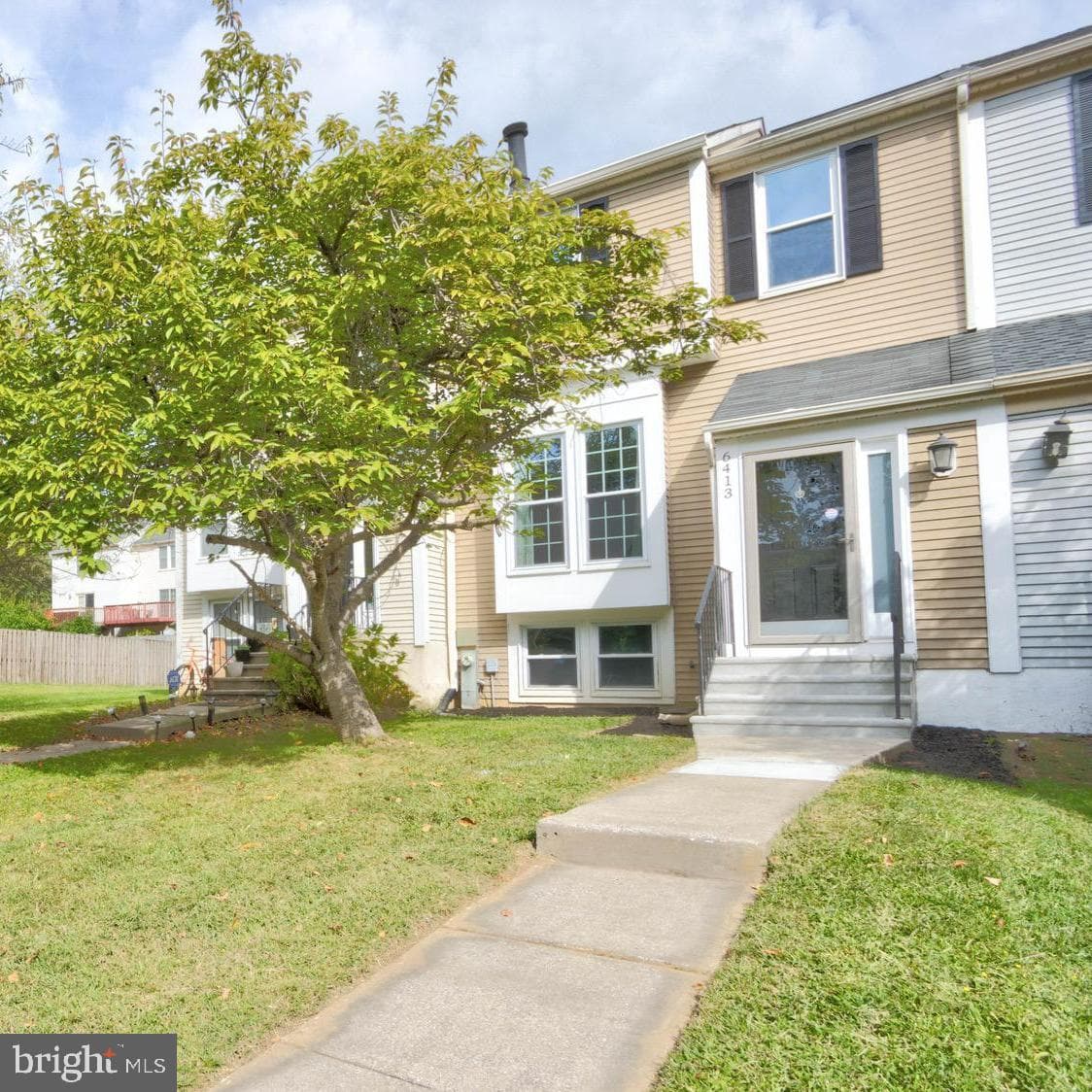 6413 Autumn Gold Court photo 1