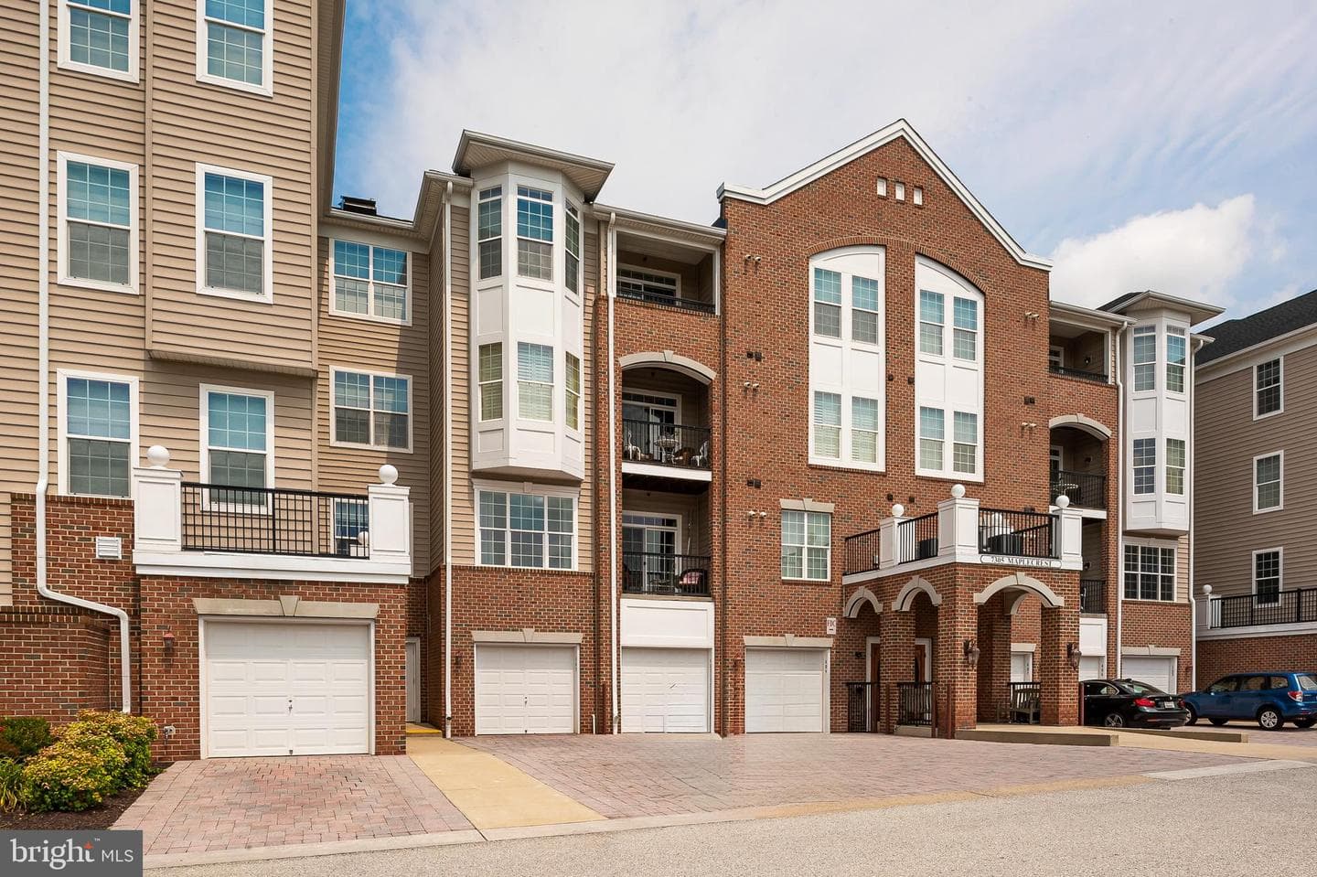 7305 Maplecrest Road #402 photo 1