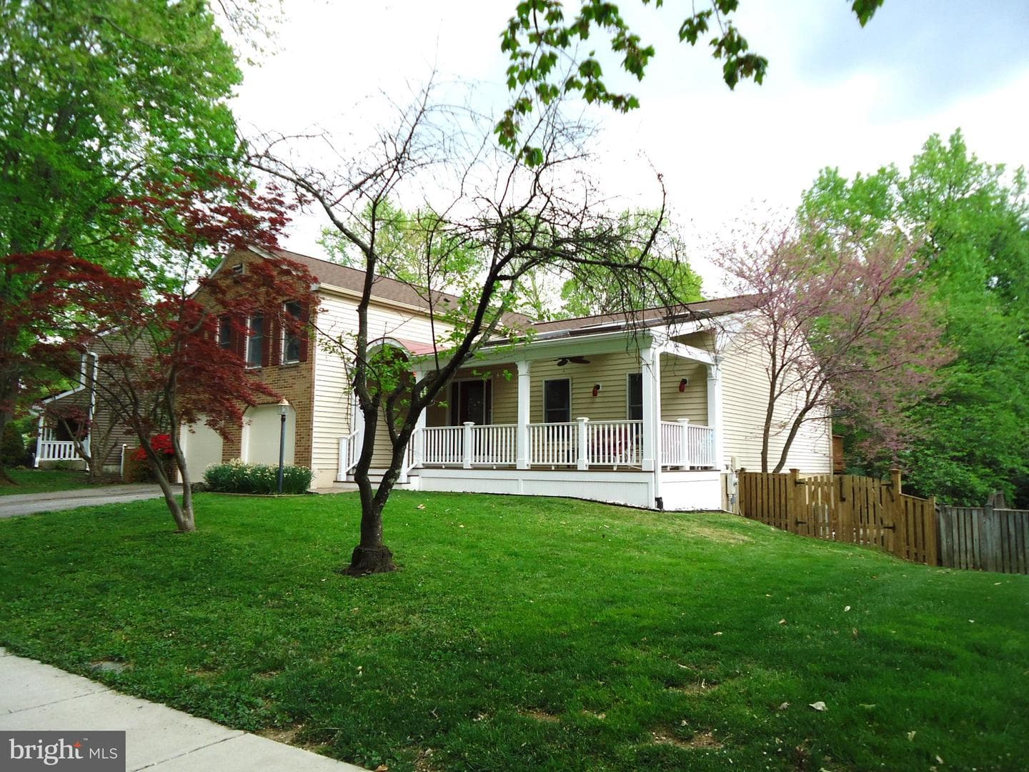 6413 Sewells Orchard Drive photo 1