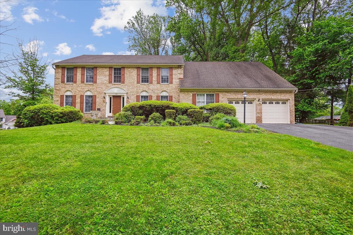 10120 Frost Way photo 1
