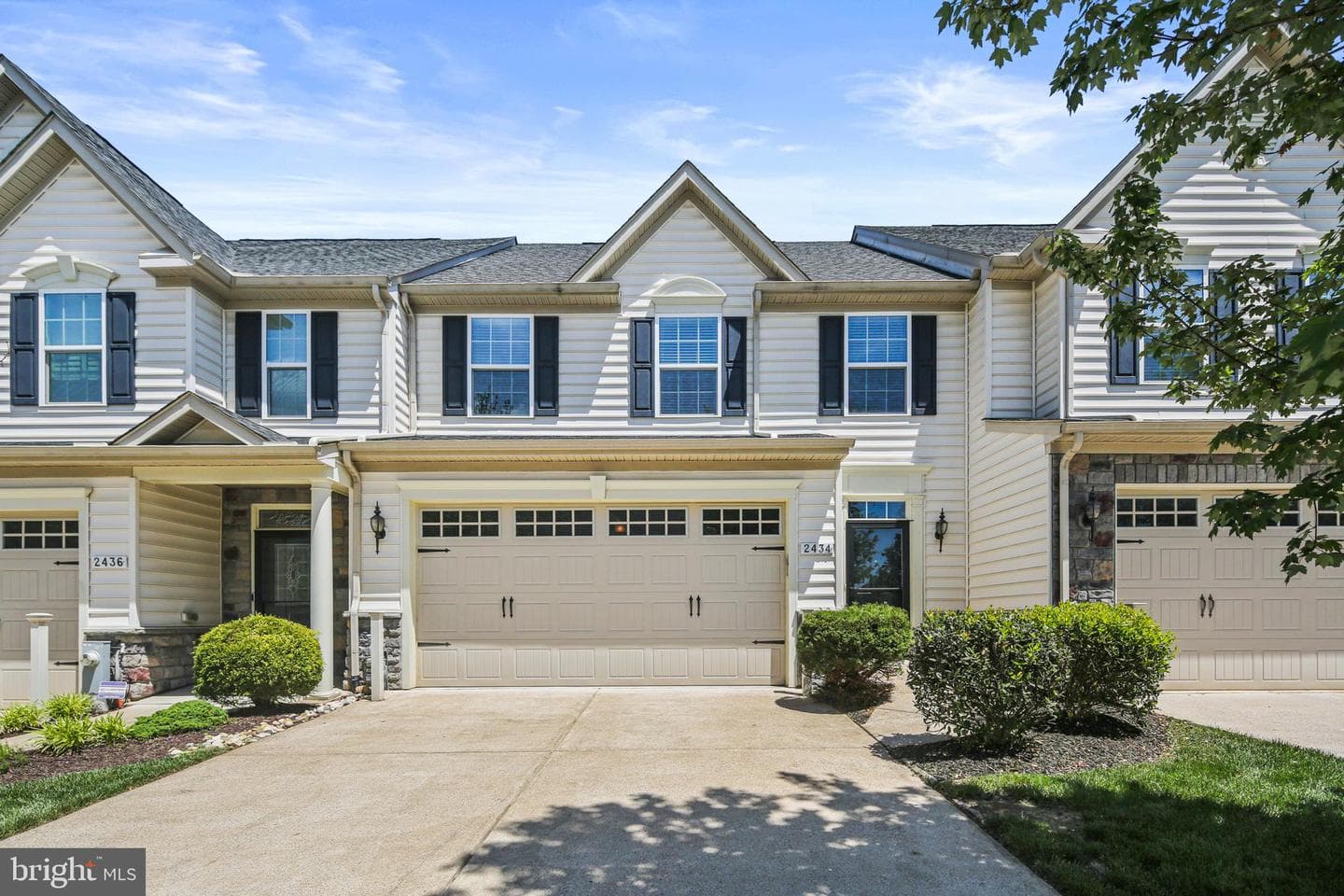 2434 Sophia Chase Drive photo 1