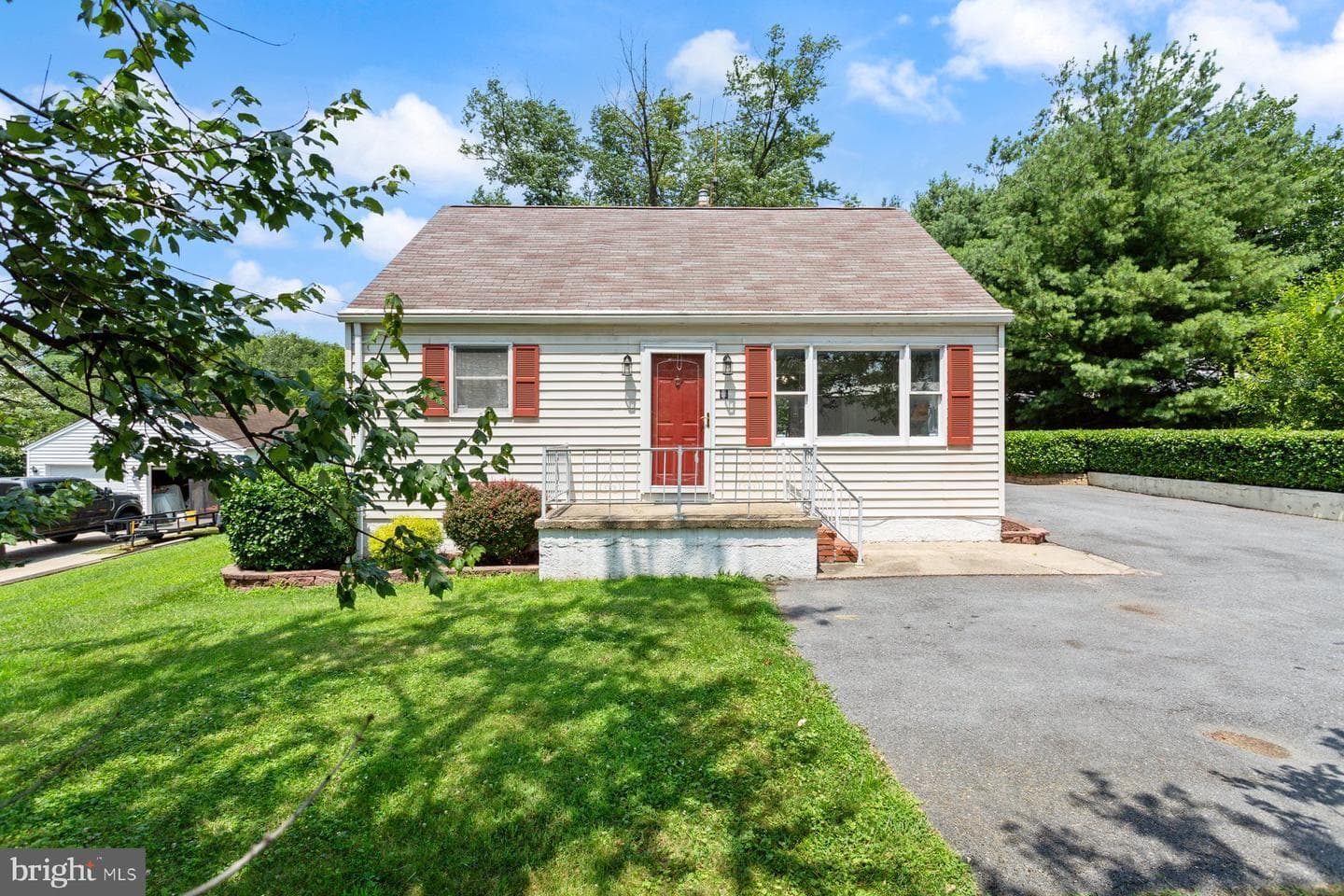 7928 Dorsey Run Road photo 1