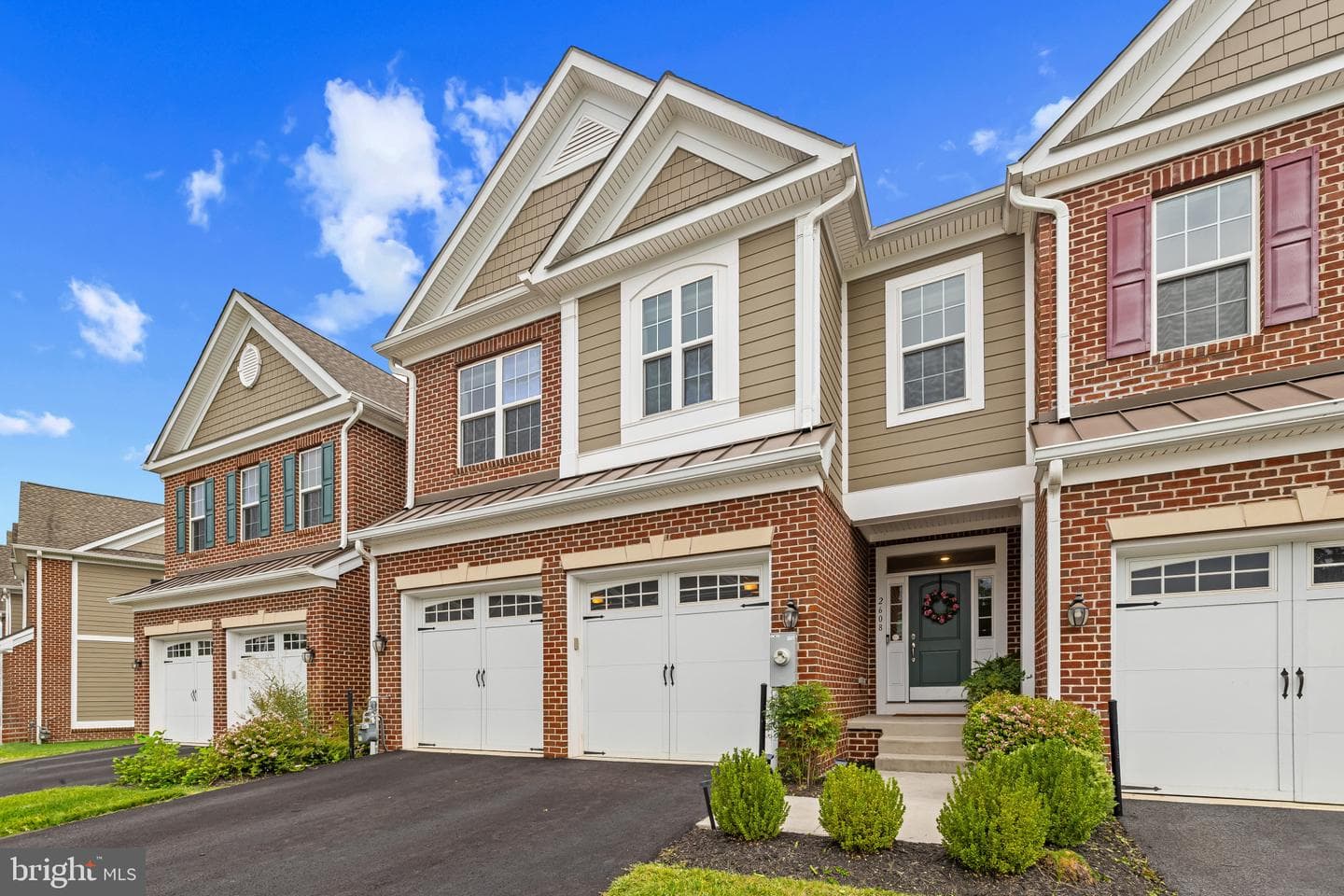 2608 Vardon Lane photo 1
