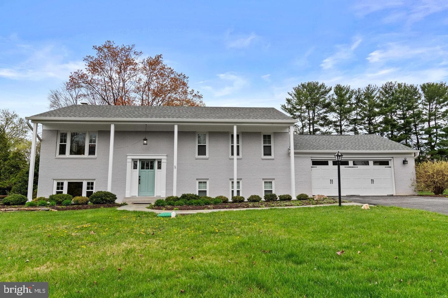 3309 Stapleton Drive photo 1