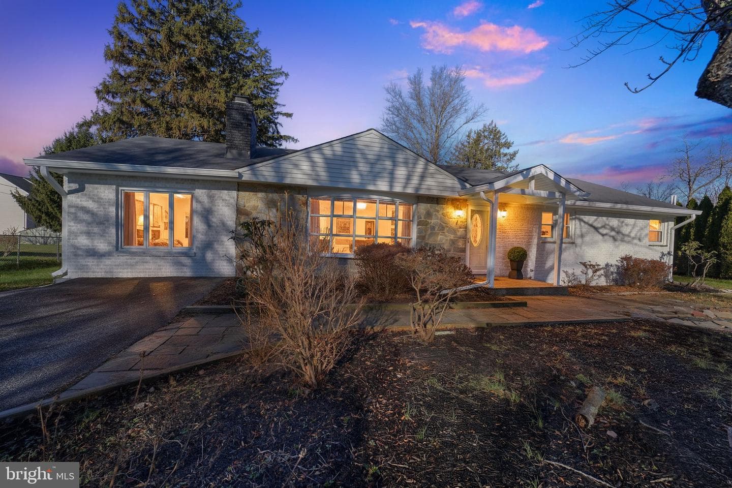 9337 Millbrook Road photo 1
