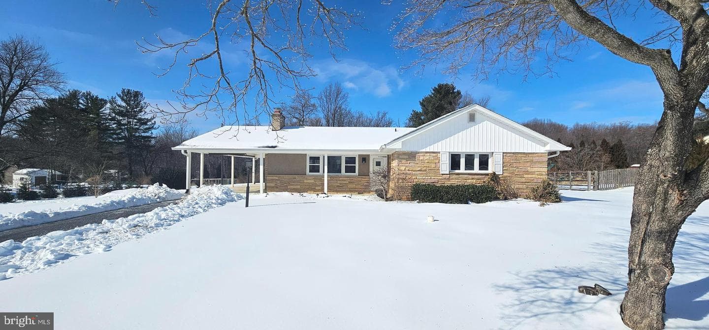 7542 Cherry Tree Drive photo 1