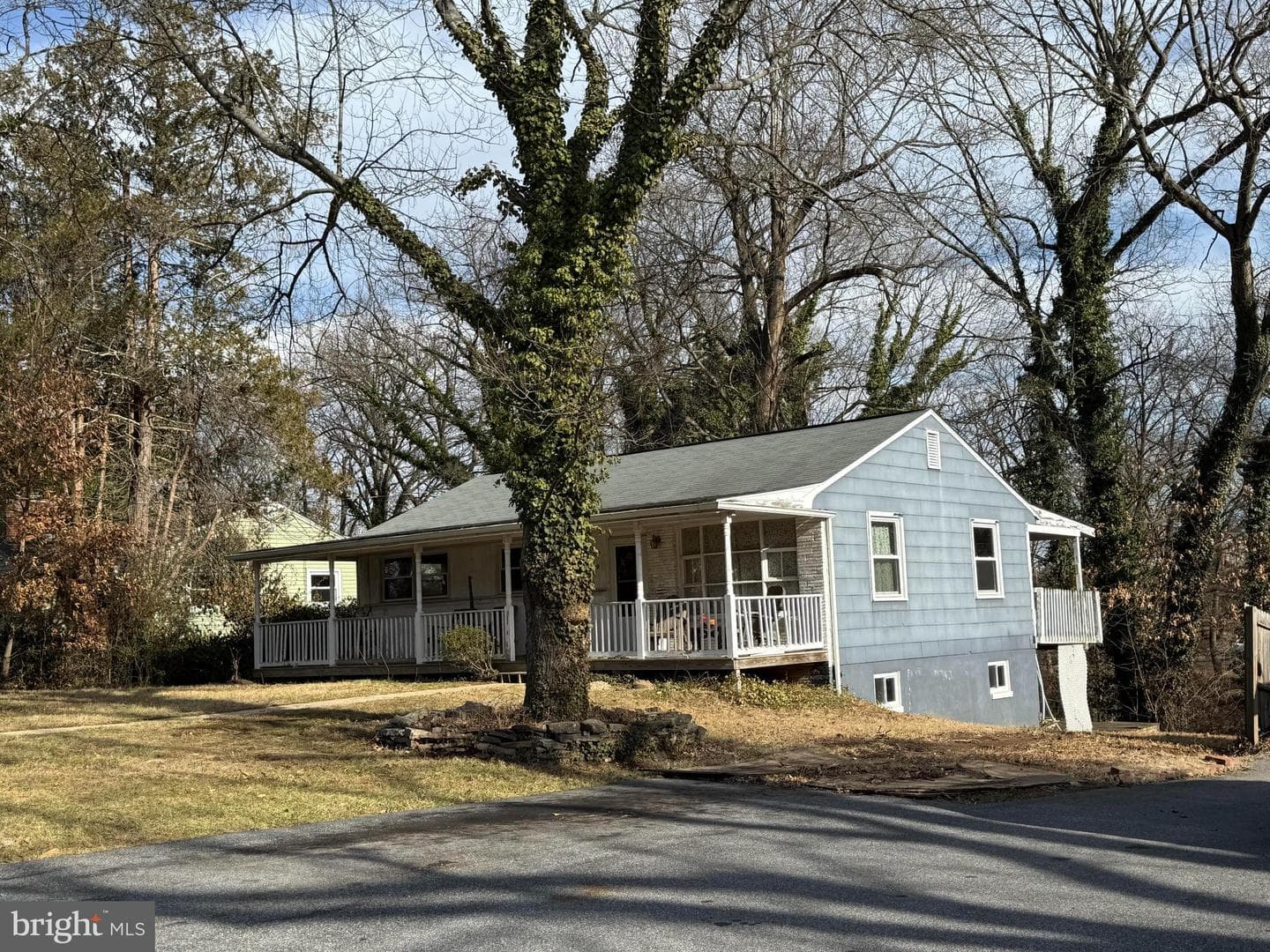 9539 Linville Avenue photo 1