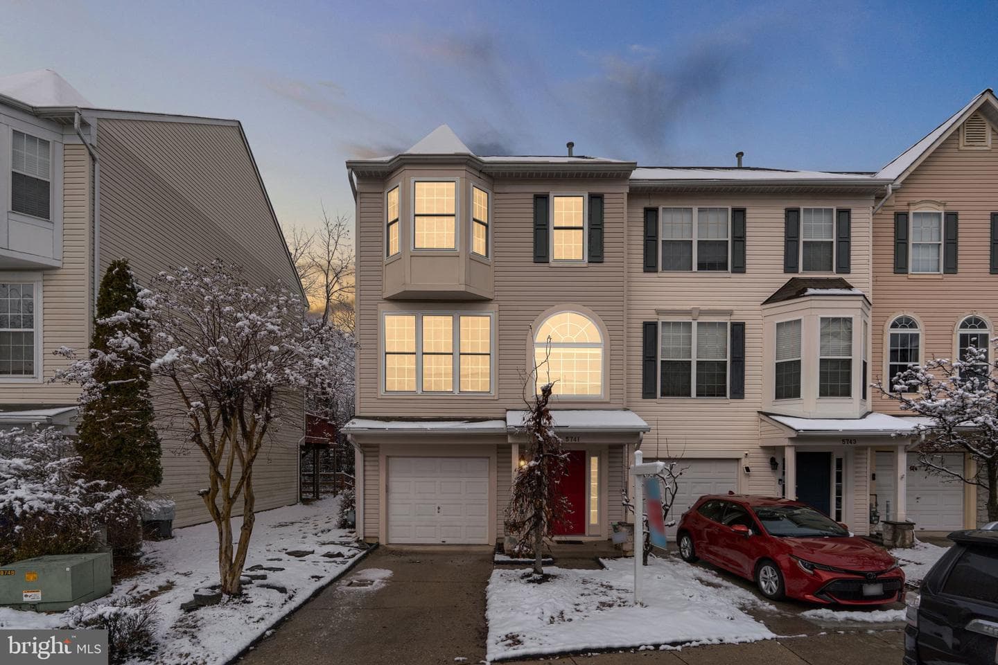 5741 Goldfinch Court photo 1